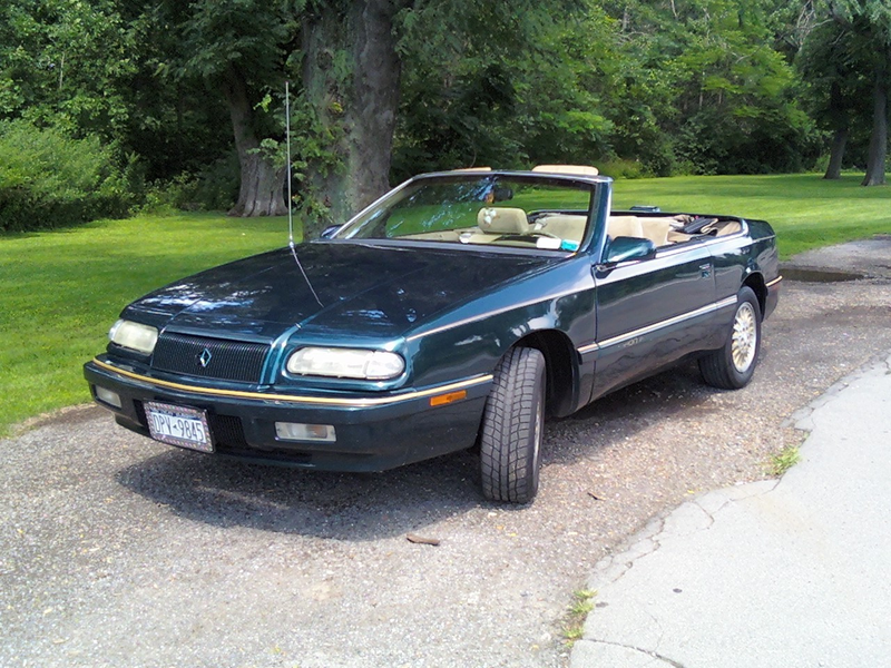 Illustration for article titled I have a fetish for 90s Chrysler convertibles